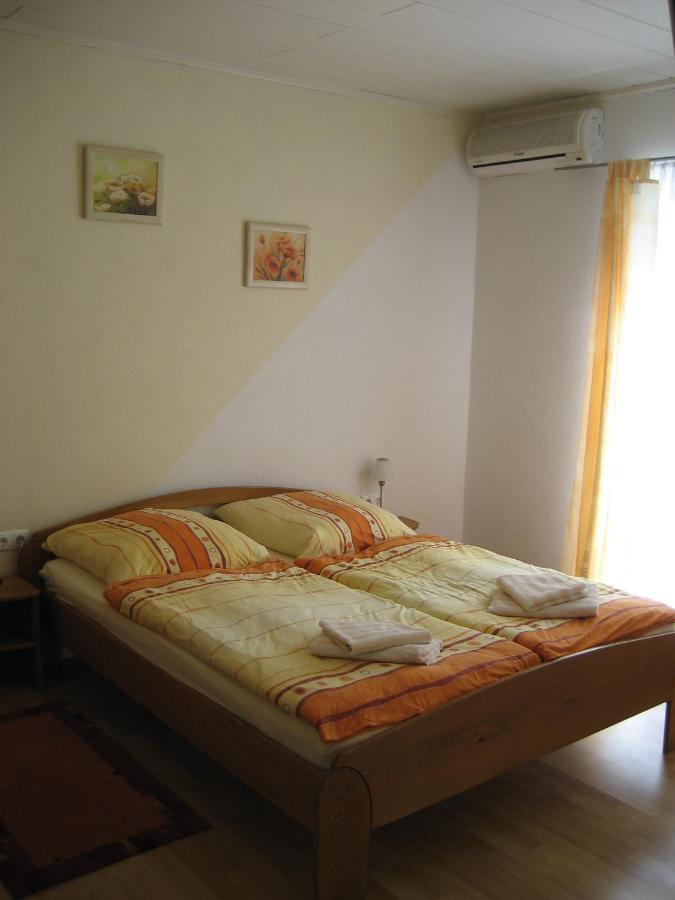 „drei Palmen“ Apartma Sveti Filip i Jakov