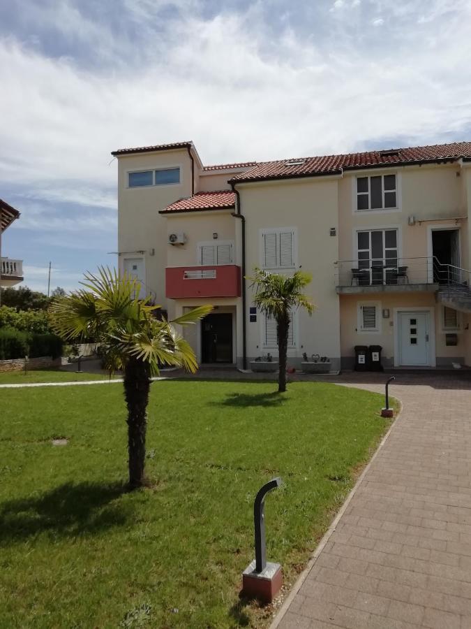 Apartma „drei Palmen“ *