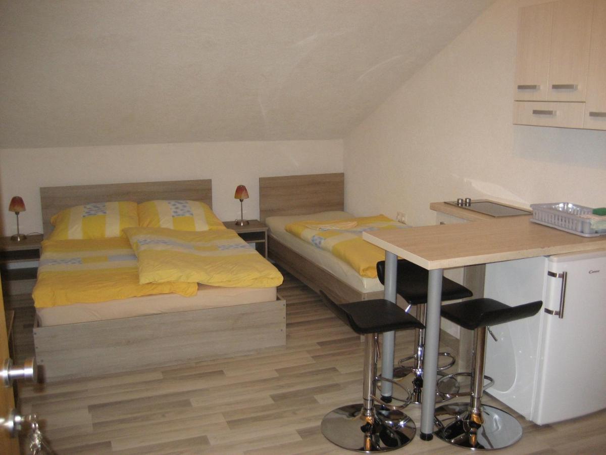 „drei Palmen“ Apartment